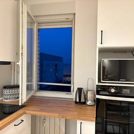 Kuzma's Corner Apartment